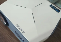 急转个人全新的1080P高清投影仪，可以无线连接WiFi手机